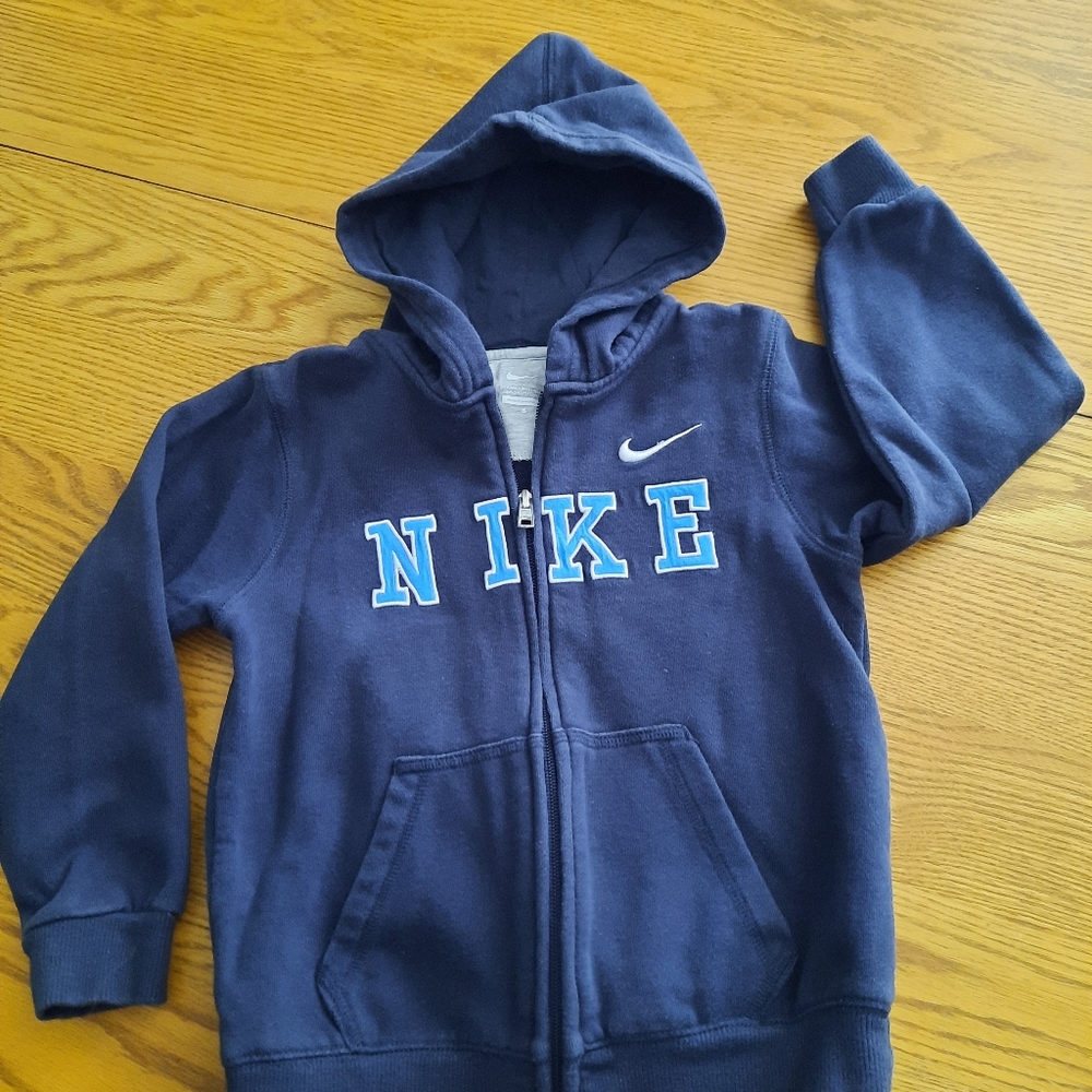 Boys Nike zip up hoodie size 6